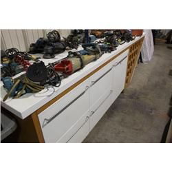 WHITE MOBILE KITCHEN ISLAND