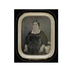 2 Enrique Lorinchon y Jompy (XIX)Retrato de una mujer, 1851.Daguerrotipo, 9 x 7 cm, firmada en la pl