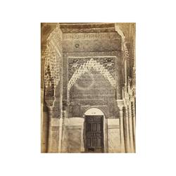 25 Charles Clifford (1819-1863)La Alhambra, Sala de Justicia, c. 1858.Papel albuminado, imagen 39 x