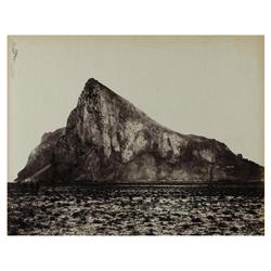 35 Robert Peters Napper (1819-1867)Gibraltar, 1860-1863.Papel albuminado, 16 x 20,5 cm, tiraje de ép