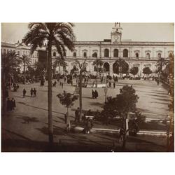 67 Leon & Levi (XIX)Plaza Nueva de Sevilla, 1880-1890.Papel albuminado, 20,5 x 27 cm, anagrama del f
