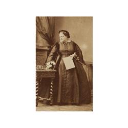 95 André Adolphe Eugène Disdéri (1819-1889)5 retratos: 4 de Isabel II y 1 de María Cristina de Borbó