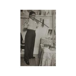 124 José María Diaz CasariegoLa actriz Amparo Taberner en su camerino., 1931.Gelatina de plata, 19,6