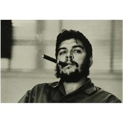 251 Rene Burri (1933)Retrato de Che Guevara, 1963Gelatina de plata, 15 x 22 cm, papel 18 x 24 cm. Se