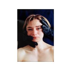 1048 Elina Brotherus (1964)Epilogue, 1999.Copia color, 70 x 50 cm, montada en aluminio y enmarcada,