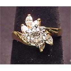 14K GOLD LADIES DIAMOND RING - SIZE 5.25 - Over 1c