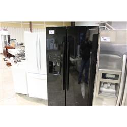 SAMSUNG BLACK DOUBLE DOOR REFRIGERATOR