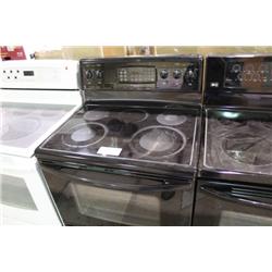 FRIGIDAIRE BLACK FLAT TOP STOVE WITH CONVECTION
