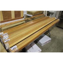 BUNDLE OF BEECH MOLDING