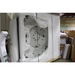 60JET HOT TUB WITH MAHOGANY SIDING -  FOOT MASSAGER