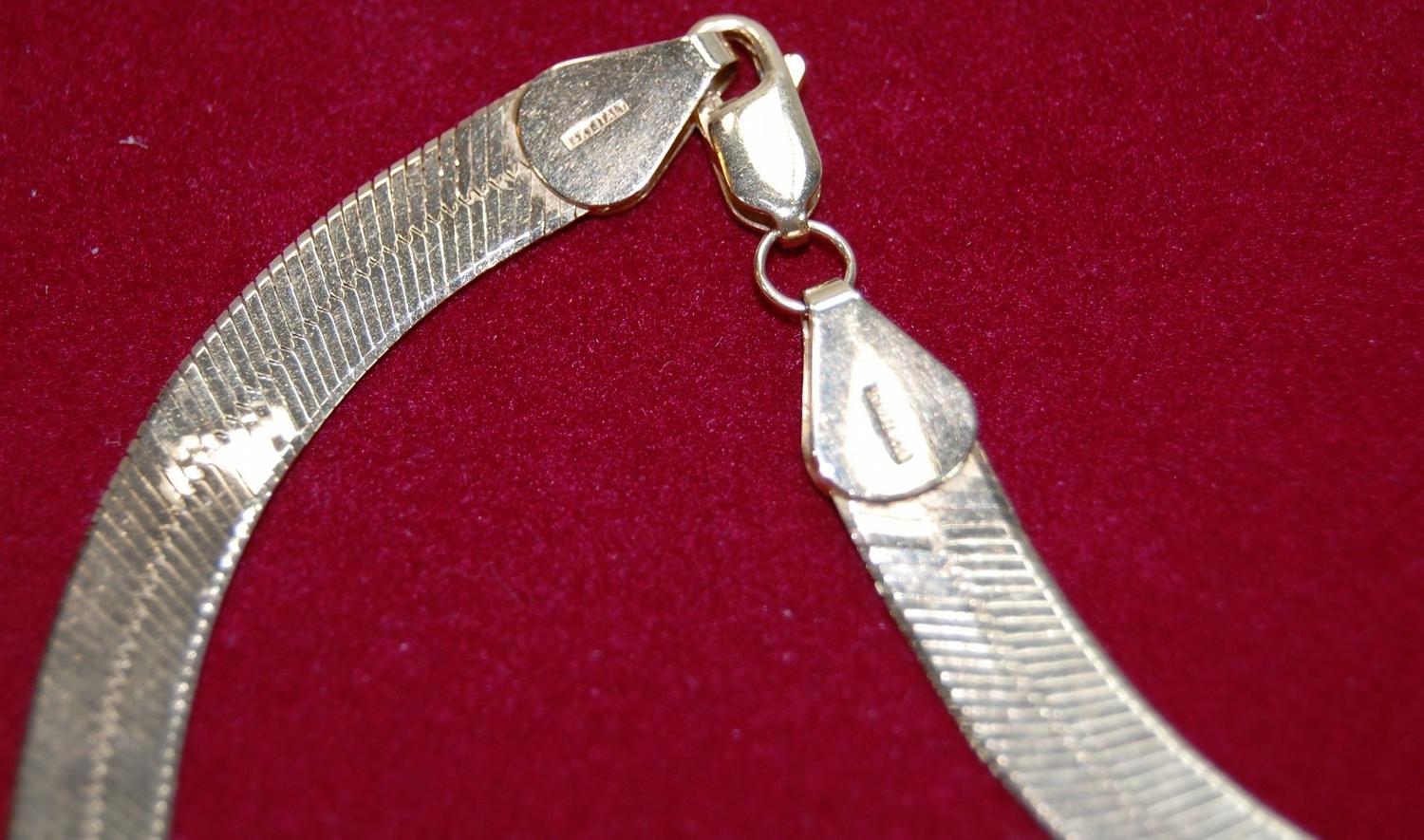 14K Yellow Gold Herringbone Necklace 20" Long 17.9 Grams