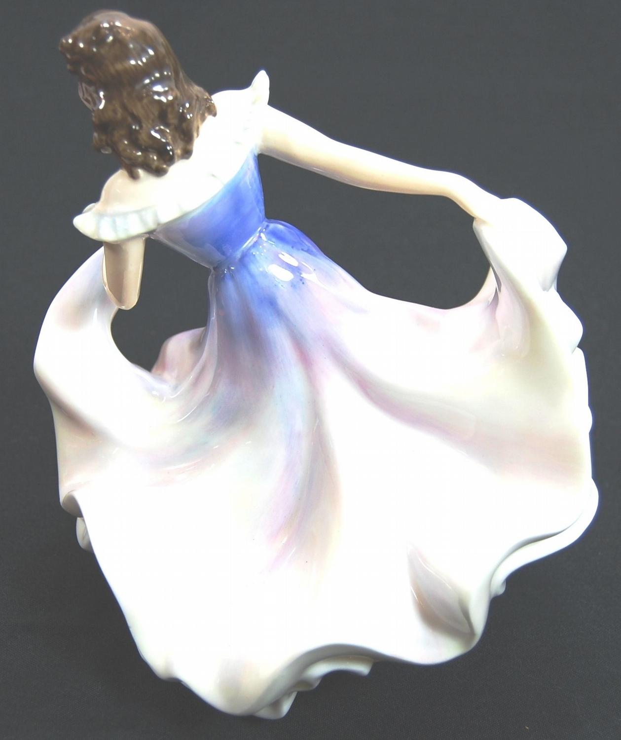 Royal Doulton "A Gypsy Dance" 2230, 1958