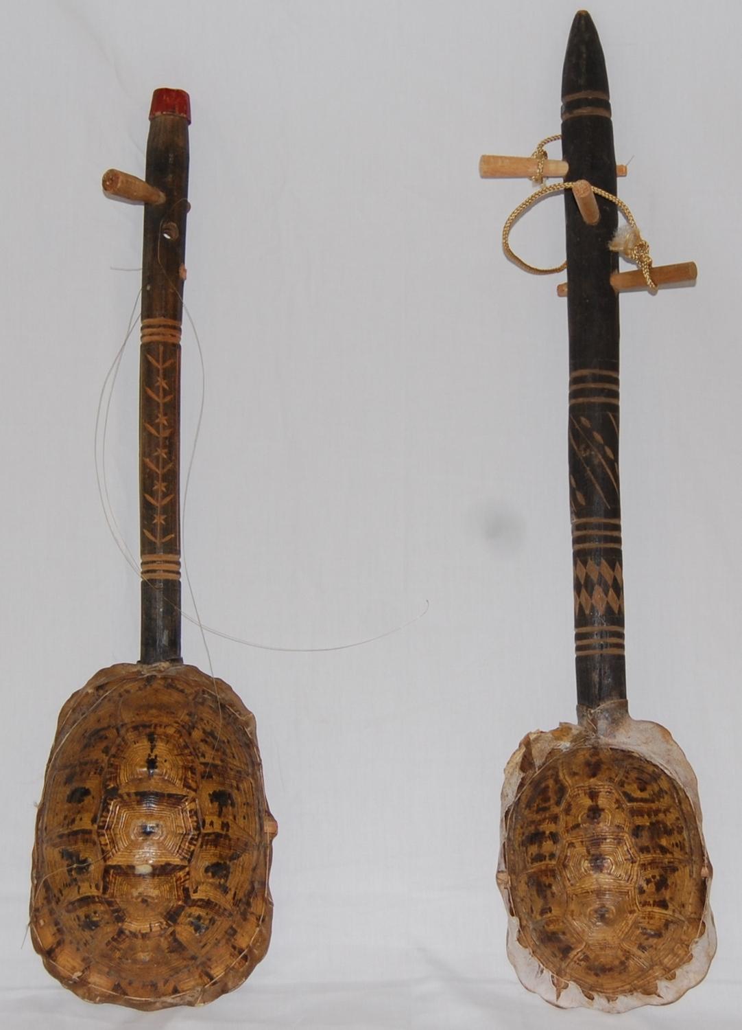Pair of Vintage Tortoise Shell / Turtle Native Guitar, String ...