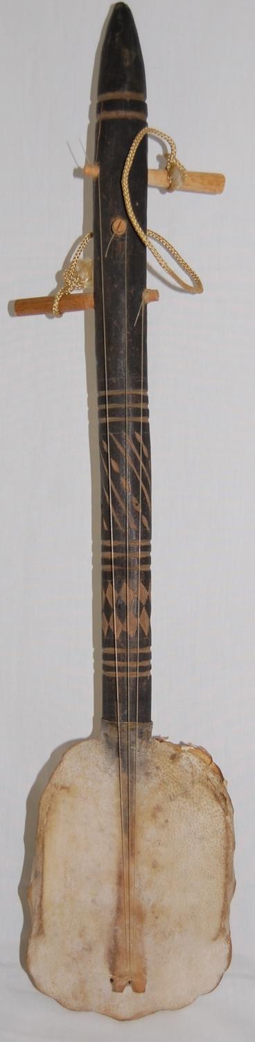 Pair of Vintage Tortoise Shell / Turtle Native Guitar, String ...