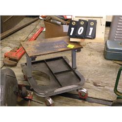 mechanics chair on wheels