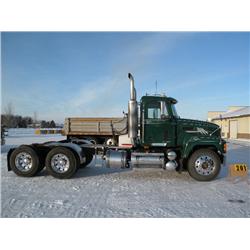 2001 Mack CH613 VIN# 1M1AA18Y71W134150