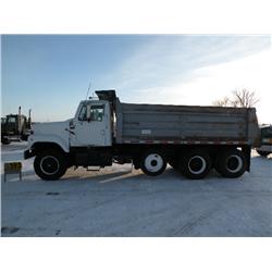 1998 International 2500 Tri Axle 16' box  VIN# 1HTGGADT1WH503974