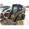 Image 2 : New Holland LX885 Skid Loader