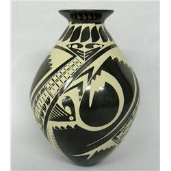 Mata Ortiz Pot by Antonio Sandoval