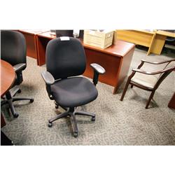 BLACK MULTI-LEVER TASK CHAIR