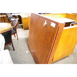 AUTUMN MAPLE PRESENTATION BOARD