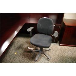 BLACK TASK CHAIR