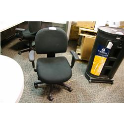 BLACK ADJUSTABLE ARM TASK CHAIR