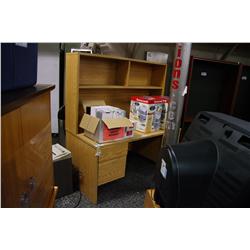 OAK DESK WITH HUTCH