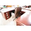 Image 2 : CHERRY U-SHAPED TRADITIONAL OFFICE SUITE WITH