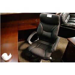 BLACK LEATHER HIBACK EXECUTIVE CHAIR