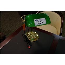 GREEN TRADITIONAL BANKER'S DESK LAMP