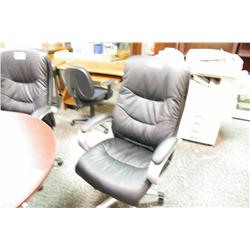 BLACK LEATHER HIBACK EXECUTIVE CHAIR (S3)