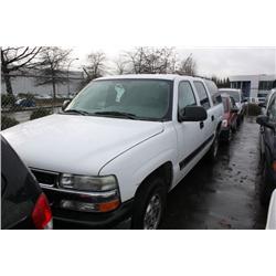 2006 WHITE CHEVROLET SUBURBAN 4DR SUV