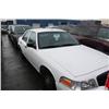 Image 1 : 2005 WHITE FORD CROWN VICTORIA POLICE SERIES 4DR