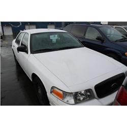 2007 WHITE FORD CROWN VICTORIA POLICE SERIES 4DR