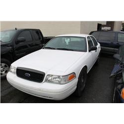 2006 WHITE FORD CROWN VICTORIA POLICE SERIES 4DR
