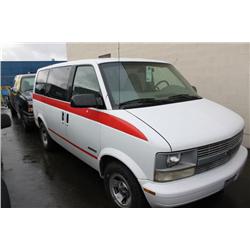 1999 WHITE CHEVROLET ASTRO VAN