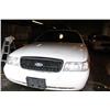 Image 1 : 2006 WHITE FORD CROWN VICTORIA POLICE SERIES 4DR
