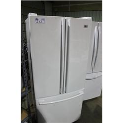 LG WHITE 2 DOOR BOTTOM FREEZER REFRIGERATOR