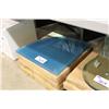 Image 1 : STACK OF BLUE GLASS BATHROOOM SHELVES