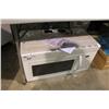Image 1 : WHITE MICROWAVE RANGE HOOD