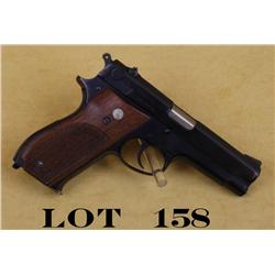 Smith & Wesson Model 39 DA semi-auto pistol,  9mm cal., 4” barrel, blue finish, checkered  medallion