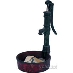 Salesman Sample/Toy Cast-Iron Water Pump
