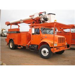 1998 INT 4900