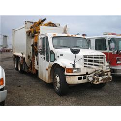 2002 INTERNATIONAL 4900