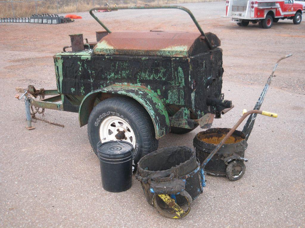 HOT TAR KETTLE W/TAR DOLLIES;