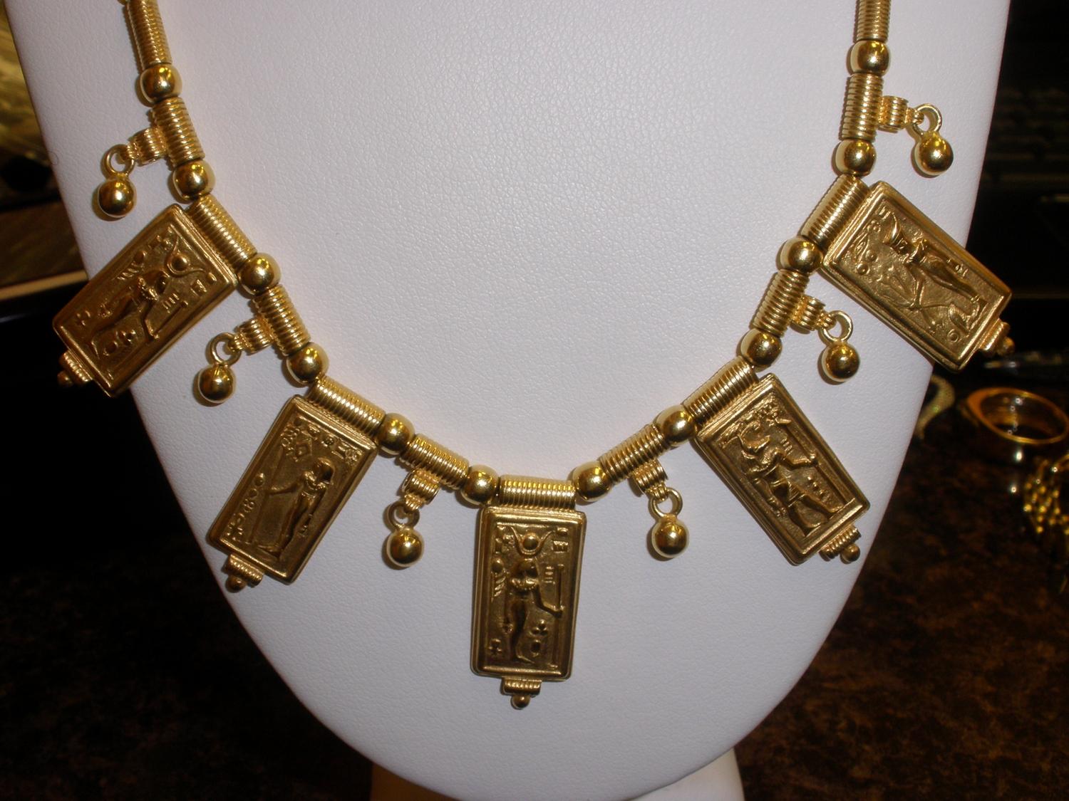 Gold egyptian necklace Clearance