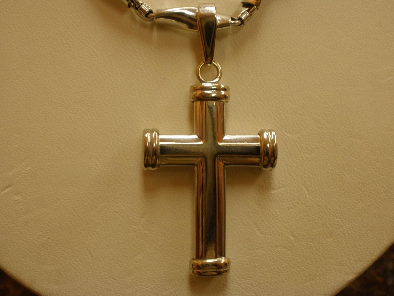 14K WHITE GOLD ITALIAN CHAIN WITH CROSS