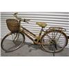 Image 1 : C46-5 WICKER GIRL'S BIKE WITH BASKET