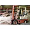 Image 1 : NISSAN 5000LB PROPANE FORKLIFT